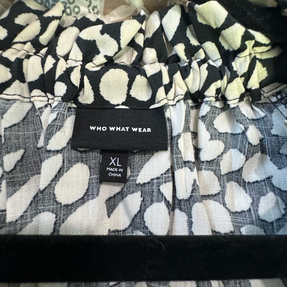 Black and white comfortable top - Picture 3 of 3